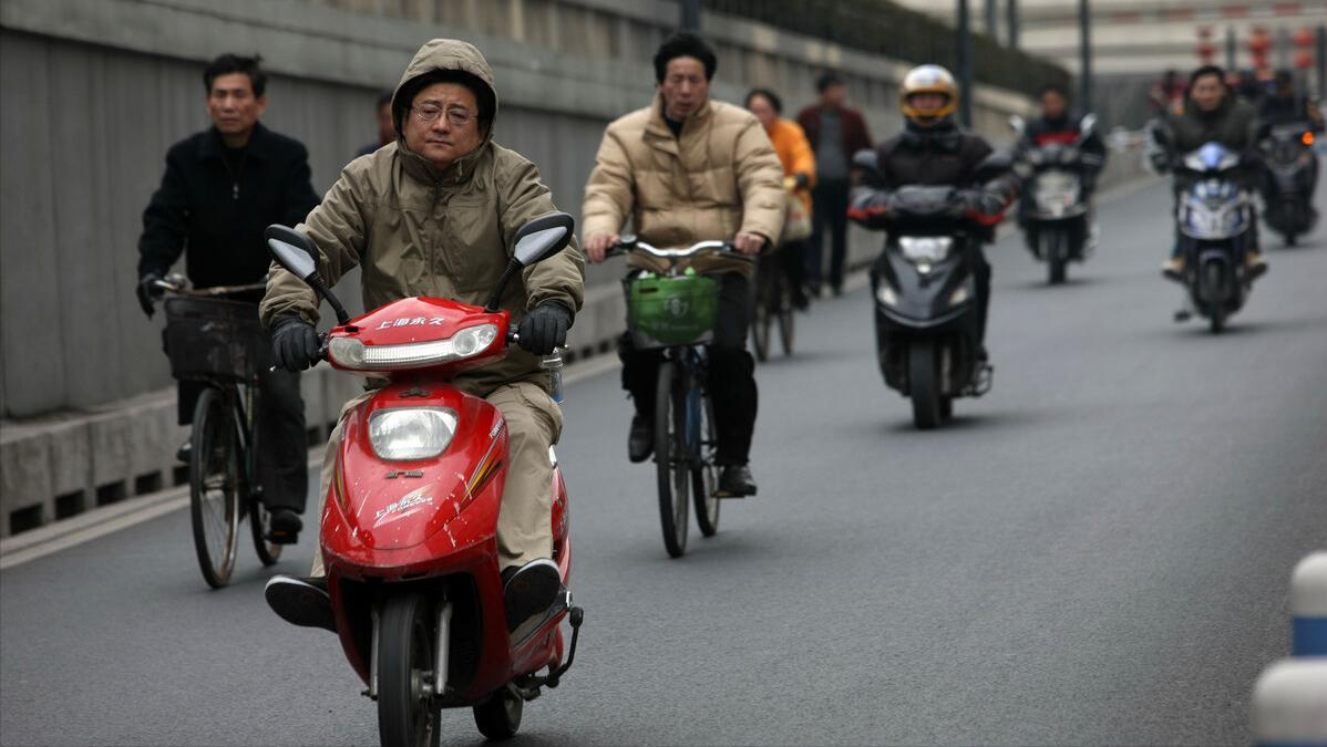 60岁以上老人无驾驶证可驾什么车,老年人c2驾驶证可以开什么车