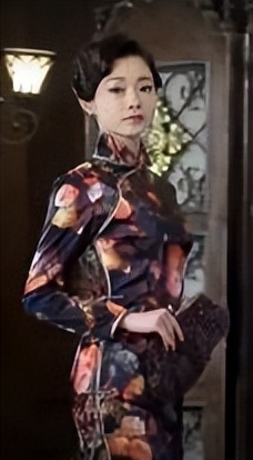 背景成谜景甜：坐拥3.5亿豪宅，拒绝张继科被金主强捧十年不红