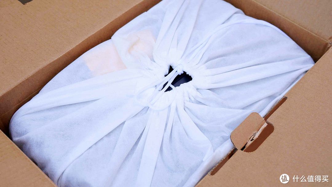 地平线8号城市脉搏行李箱，质感突出，干湿分离，真的好用