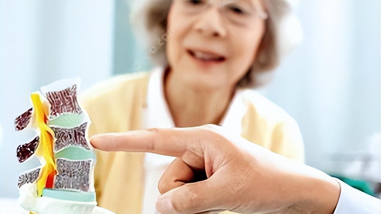 50多岁头老是痛是癌症吗,70岁妇女背后有时有痛感是癌症吗