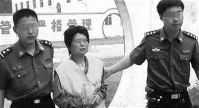 1995年，广州农妇疯狂投毒致18人中毒，都是迷信惹的祸