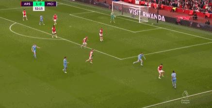 英超曼城3-1击败伯恩利,英超曼城2:1反超