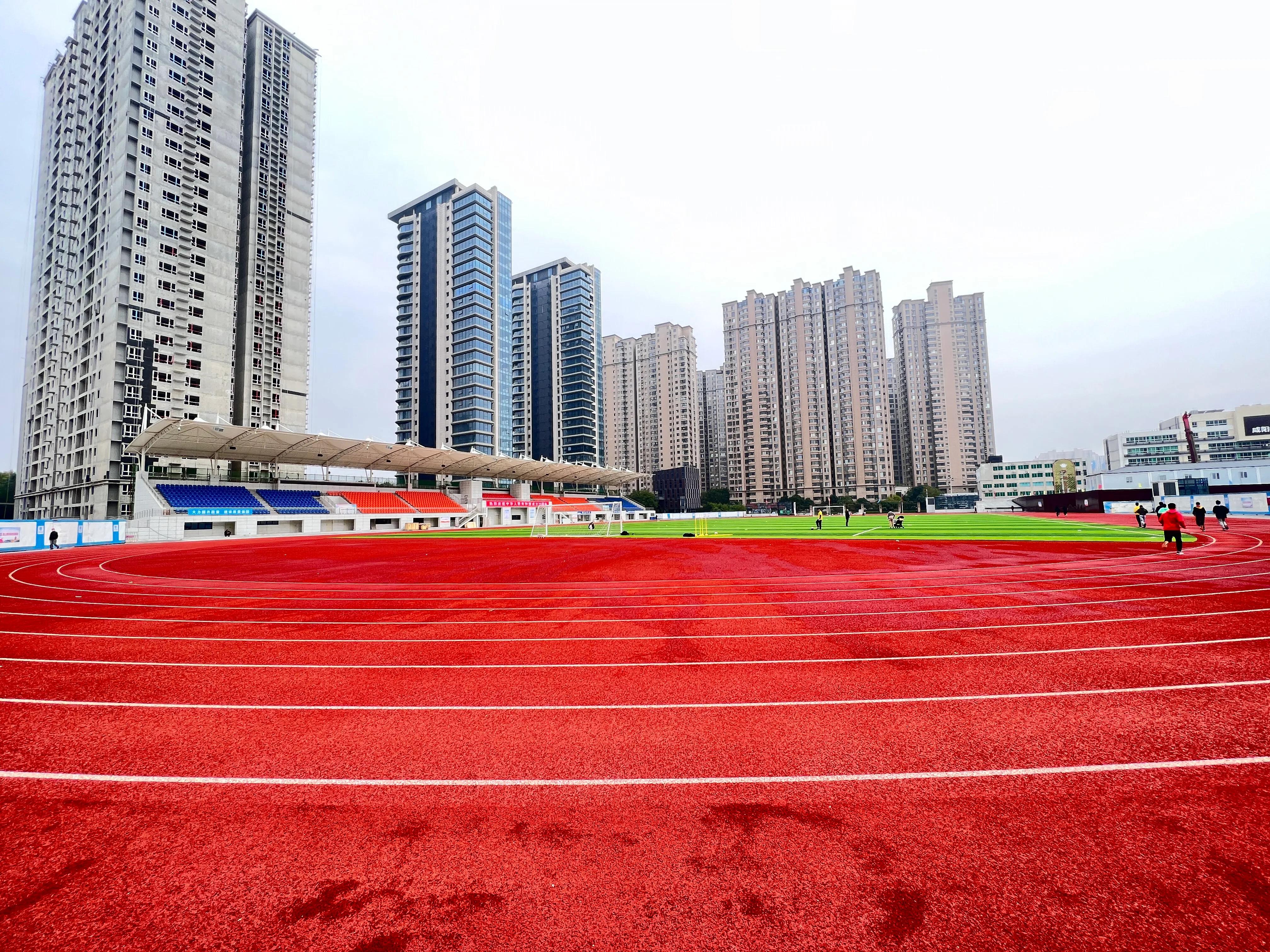 咸阳近期将开业的广场,咸阳体育场对外开放