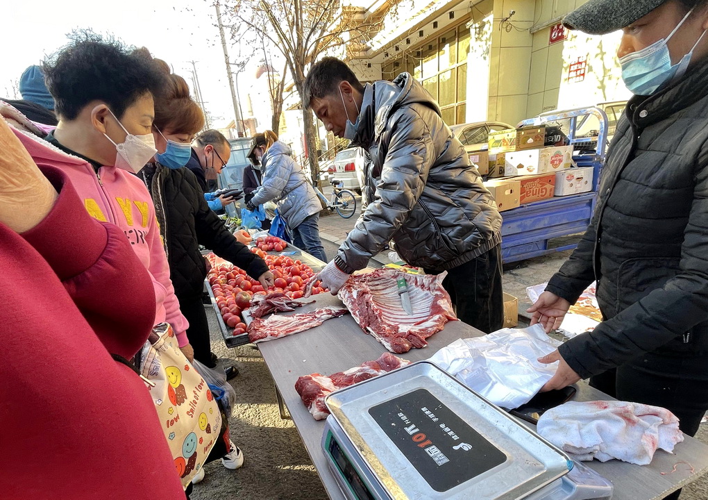 带大家看看东北早市物价多便宜,看东北早市物价冬天囤菜