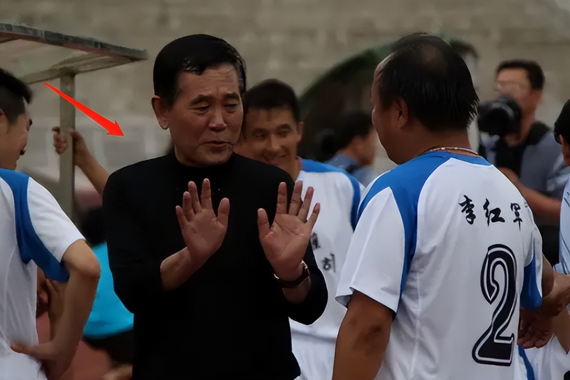 十大足球运动员集锦,钱最多的十大足球运动员