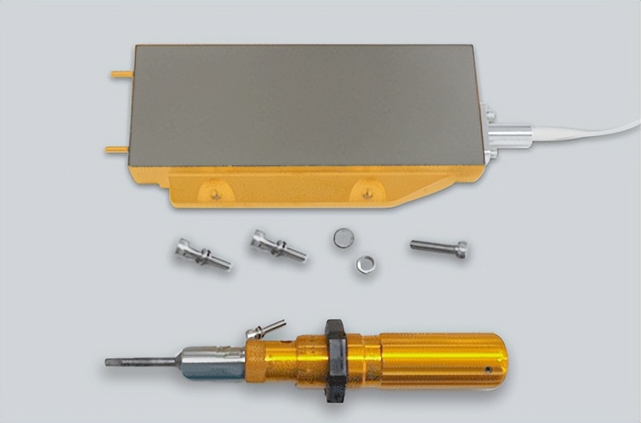 怎么理解半导体激光器的参数,半导体激光器基本特性指标