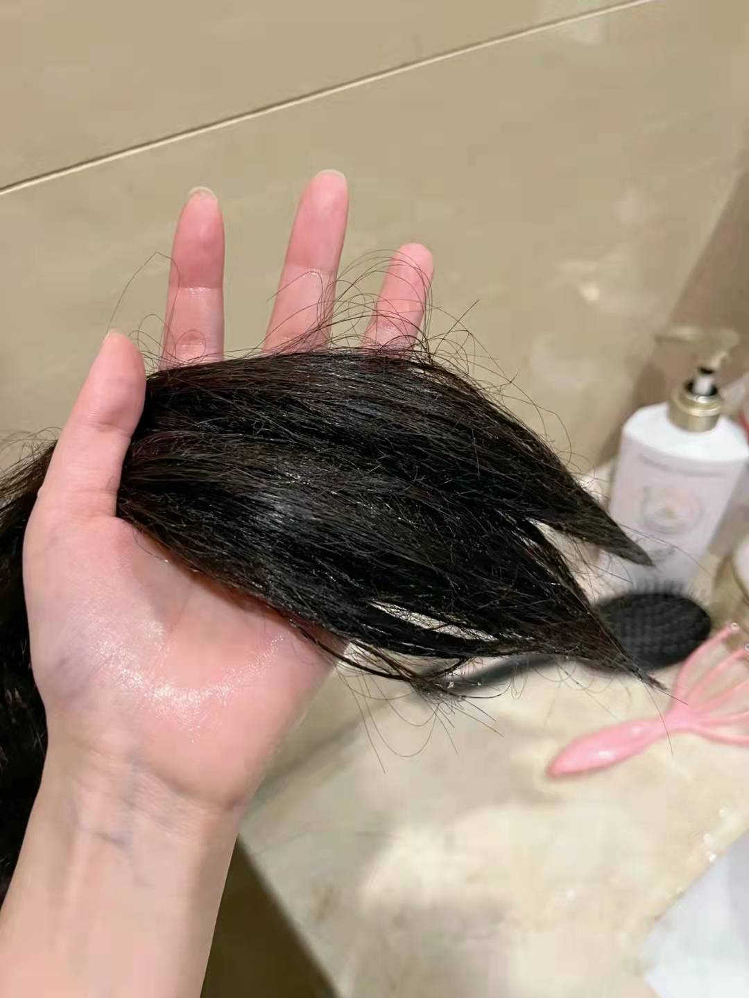 如何洗头更蓬松更柔顺更香,洗头正确步骤能让头发变得更蓬松