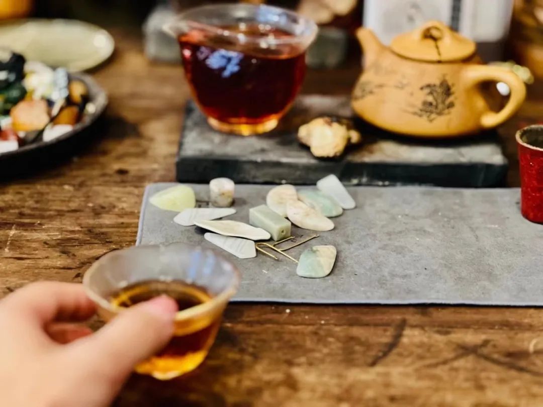 搬离城市，坐火车上班的年轻人：获得了真正的快乐！