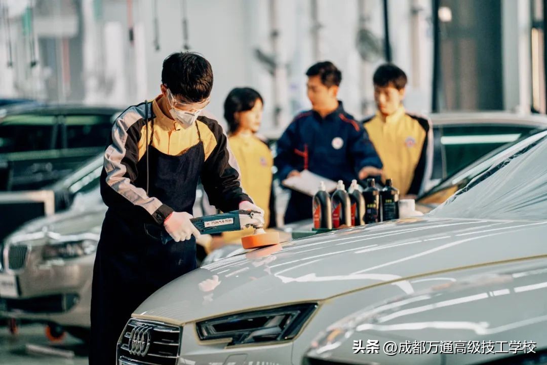 汽车美容贴膜前景怎么样,汽车美容装潢前景如何