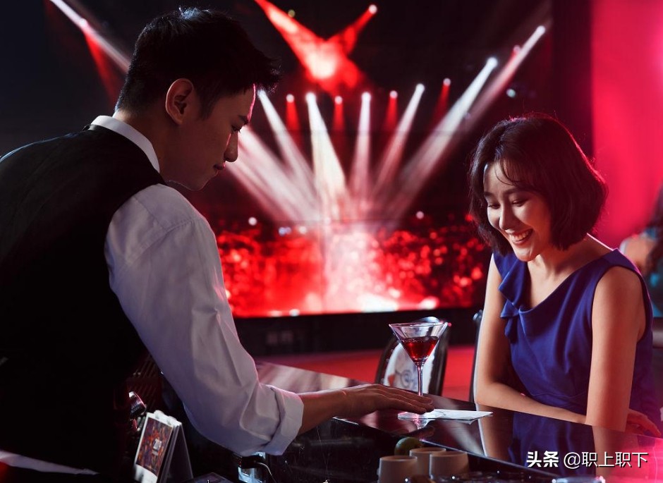 如何看待名校毕业生涌入小县城,大量985毕业生涌入县城意味着什么