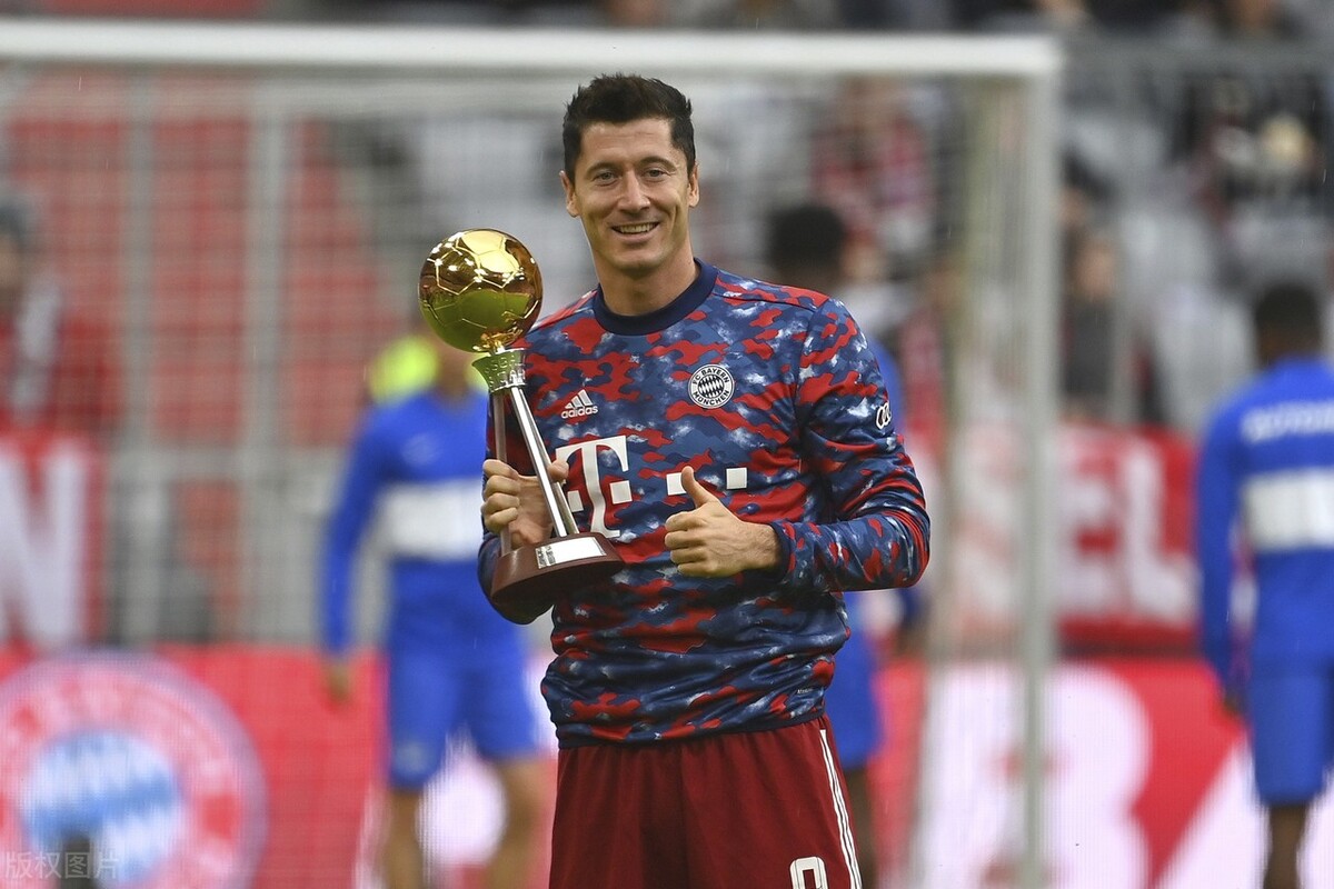 梅西莱万c罗领衔,梅西c罗领衔fifa年度最佳阵容