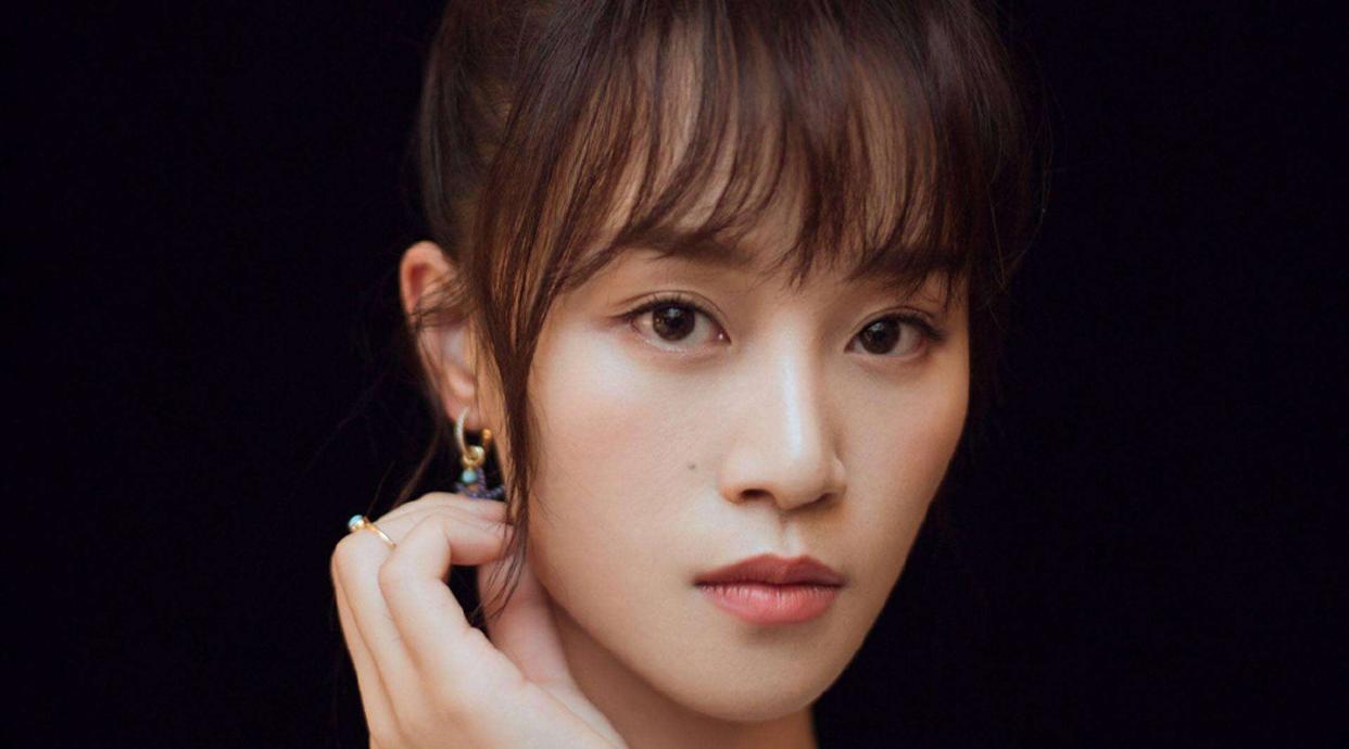 既显苦相又显老,脸上有这几个特征的女生是高级脸