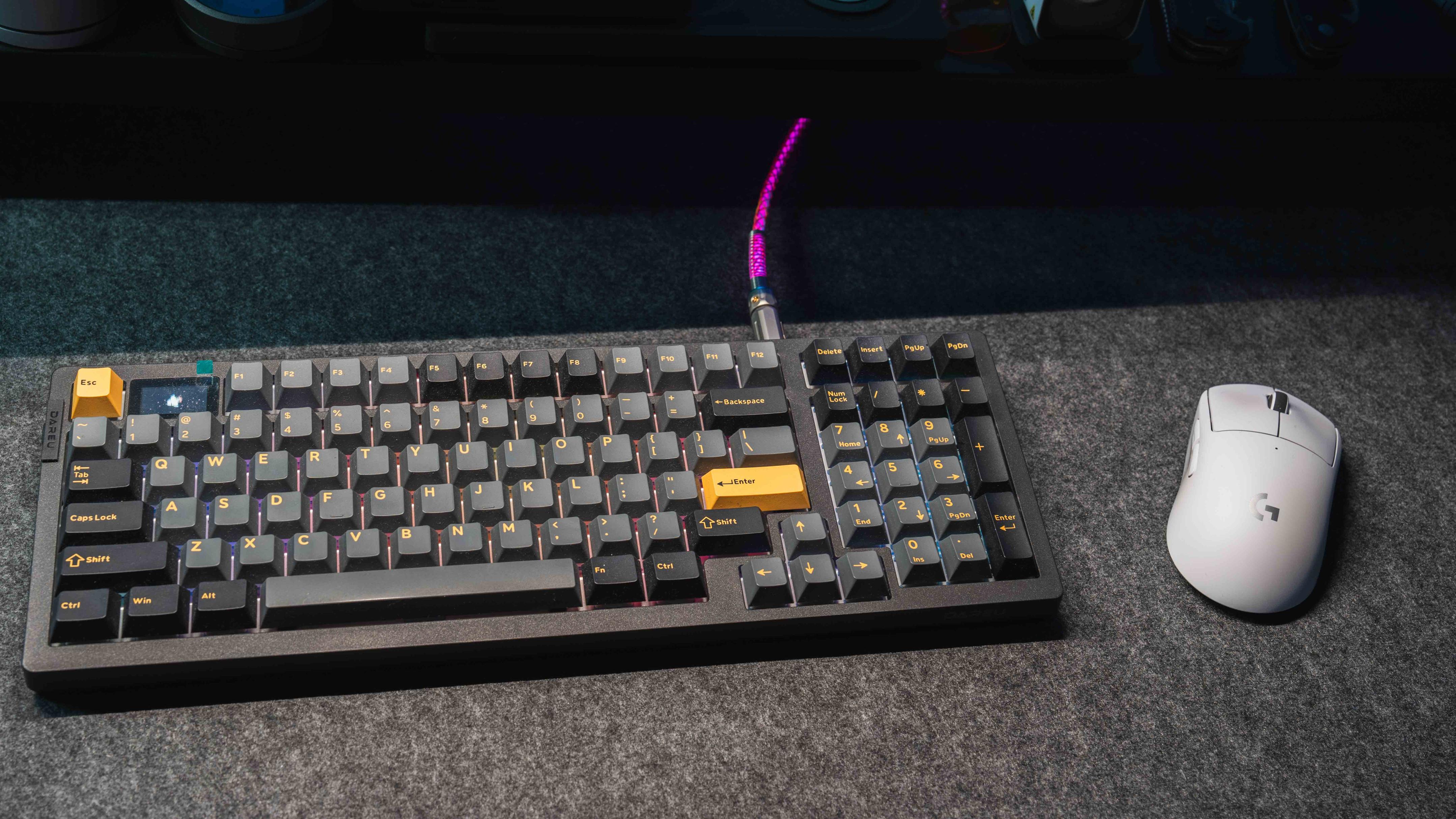 电脑桌搭配改造从零开始,自己改造多功能电脑桌