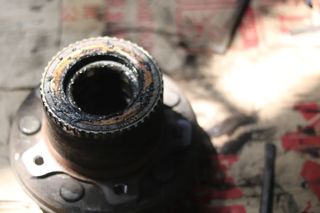 陆巡lc100中控台翻新视频,陆巡lc100内饰翻新