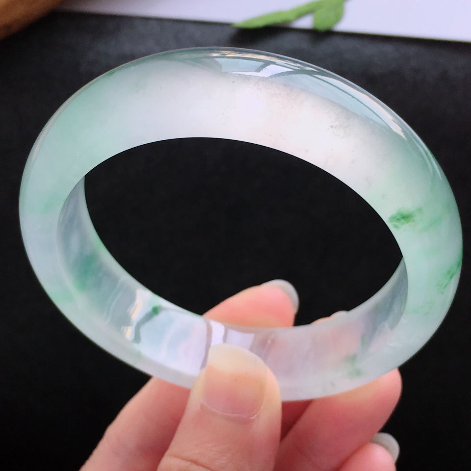 冰糯和冰种区分,冰糯种和冰种哪个值钱