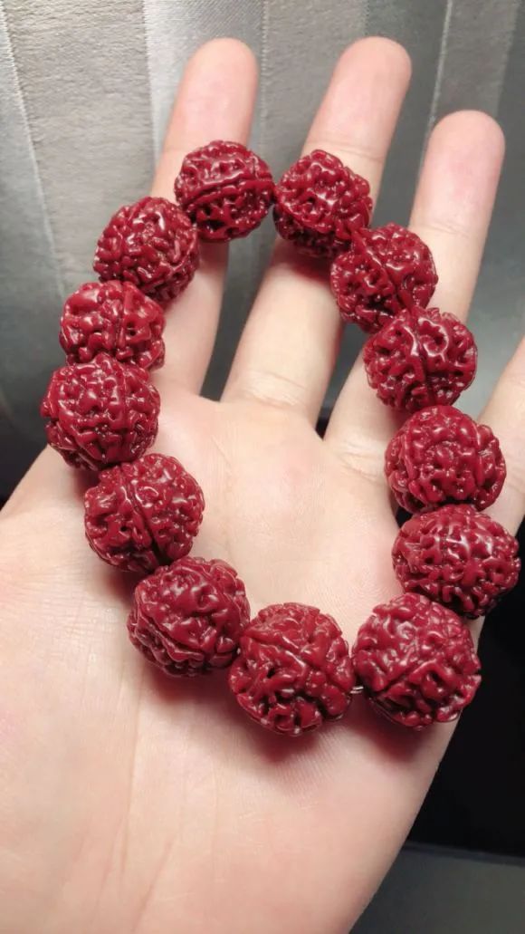 金刚变红和玉化的原因,玩了三年没有玉化的金刚