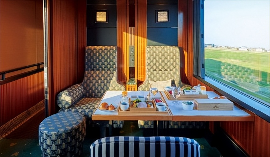 搭乘火车游日本,日本豪华观光列车