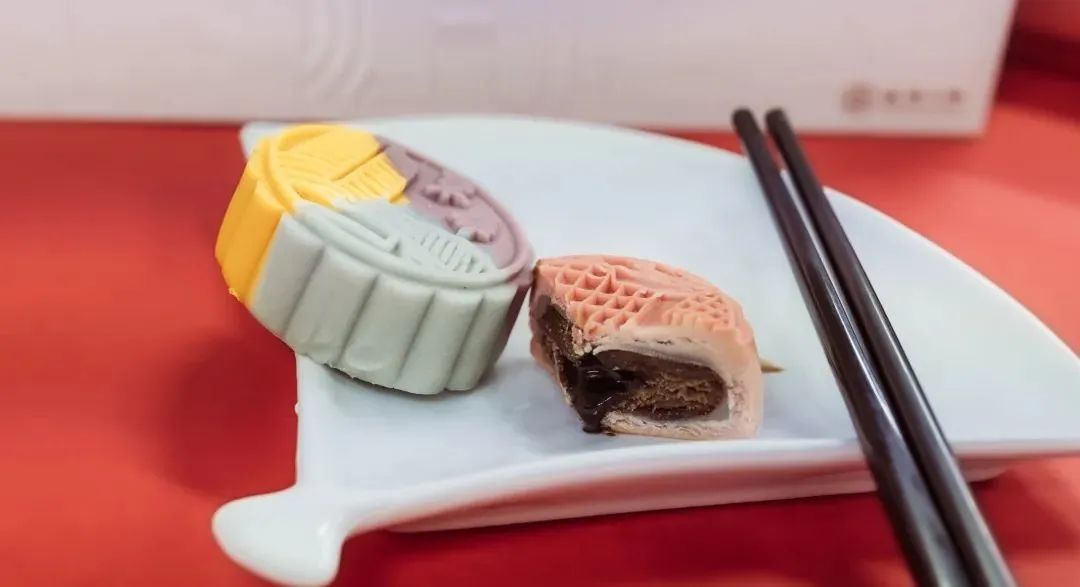 上海高校月饼新鲜出炉,上海哪个大学月饼最好吃