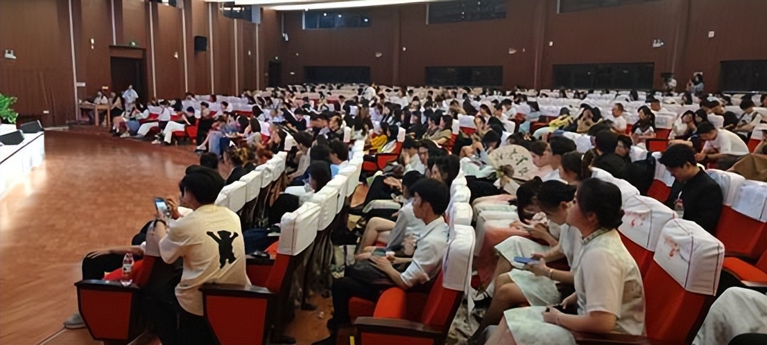 王老吉润喉糖营销,王老吉润喉糖渠道