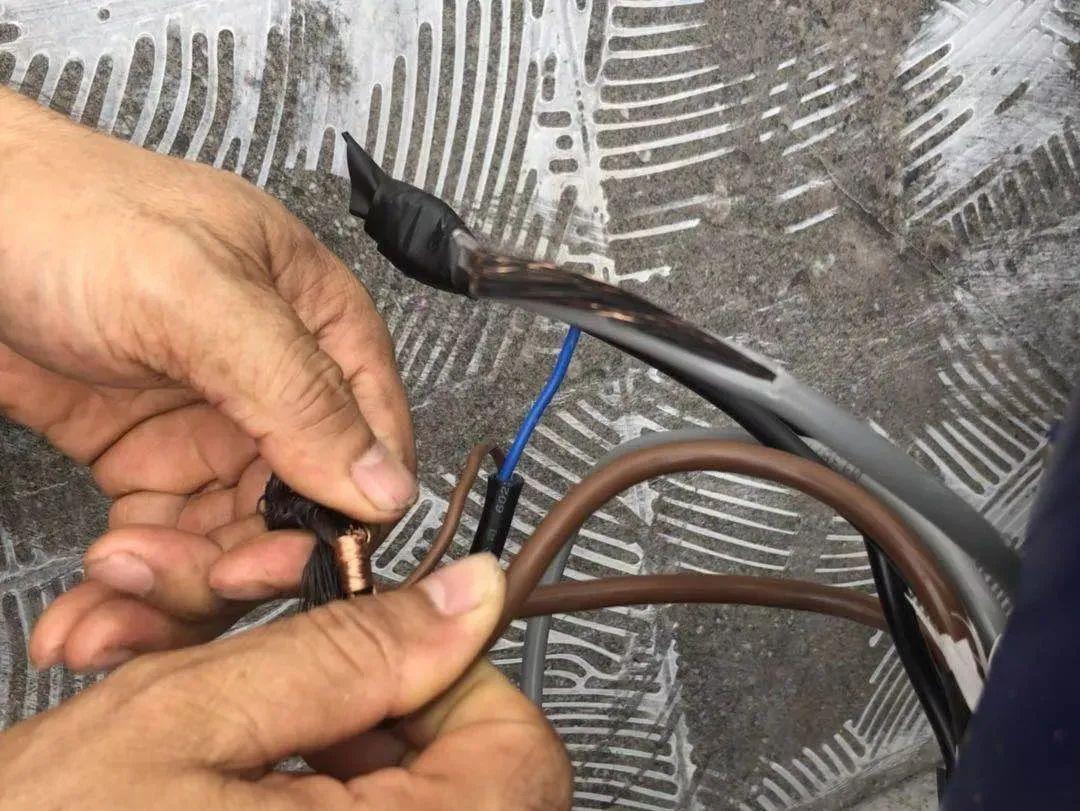 铜丝变黑的原因,铜丝发黑是什么原因