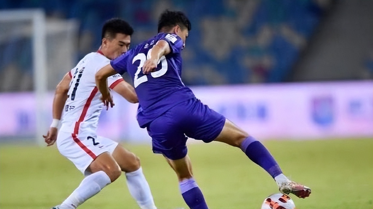 *药火**味十足！锁喉打脸上演*力暴**足球，津门虎和亚泰的梁子结下了