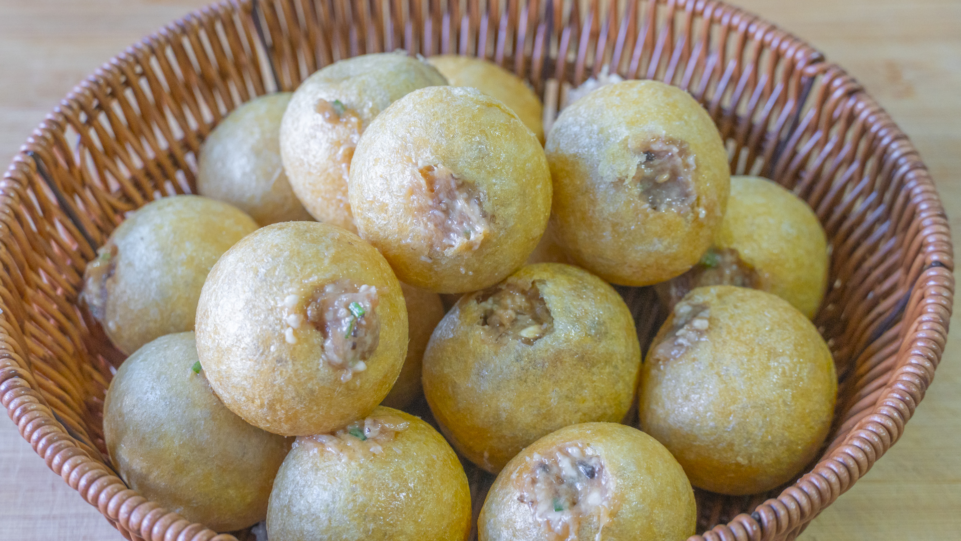 建议女人，多善待自己，少喝奶茶多吃6道菜，脸色红润，精神饱满