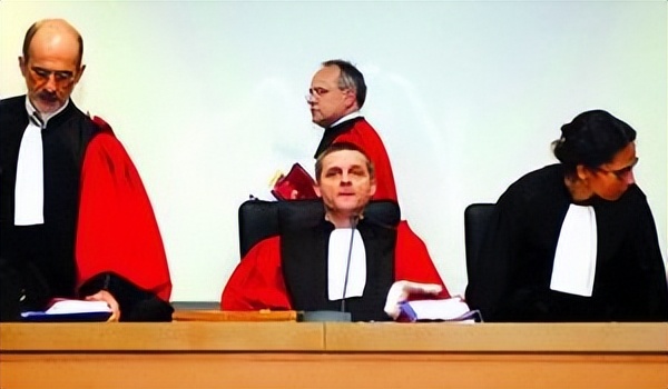 2012虐待儿童的真实案件,法国性侵学生事件