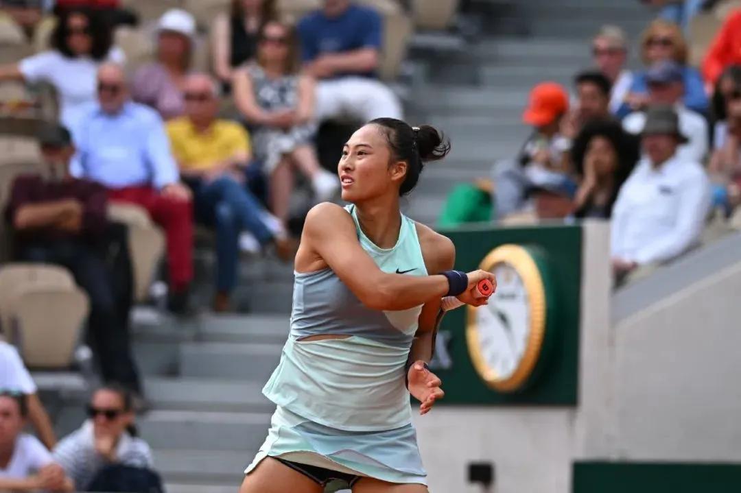 热点||挑战世界第一，这个19岁中国网球美少女是下一个李娜么？