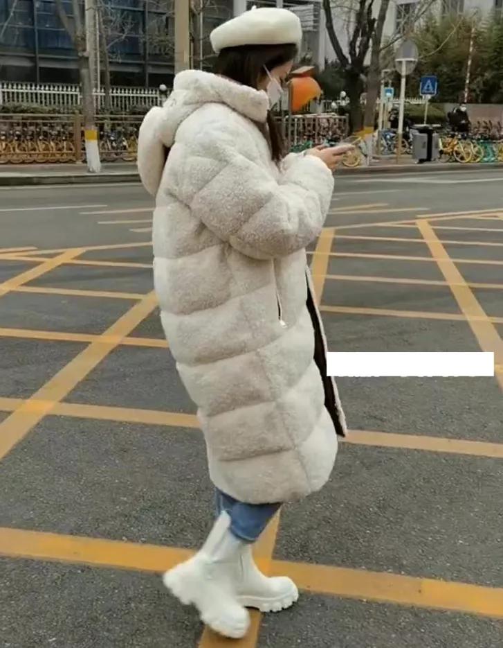 赵丽颖和张小斐同台穿的衣服,张小斐赵丽颖粉色大衣