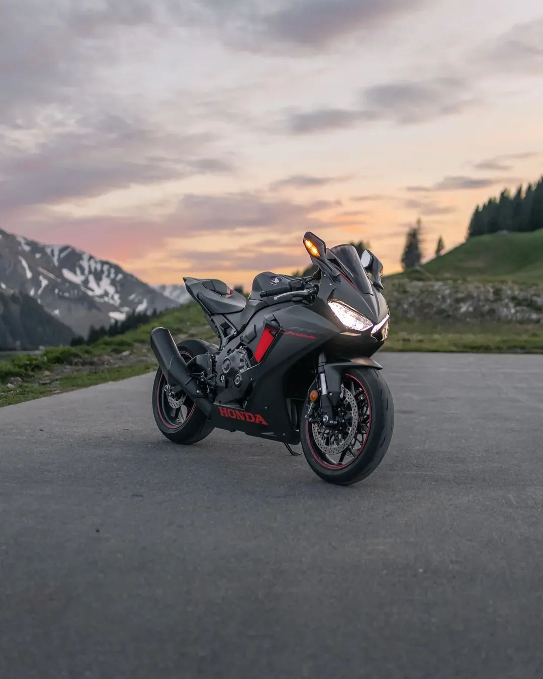 新手1万至2万左右公认最好摩托车,摩托车新手注意事项