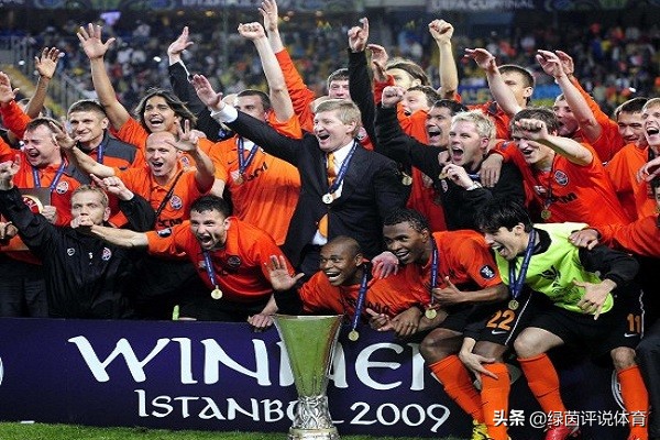 乌克兰国家队闪耀欧洲杯赛场,乌克兰队闯入欧洲杯决赛圈