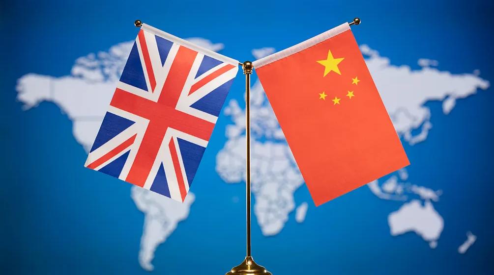 外交部原副部长：97年香港回归前，英国每年从香港拿走上千亿元！