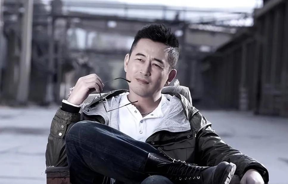 长得帅却总演反派的4位男星,演技被高估的四大男演员