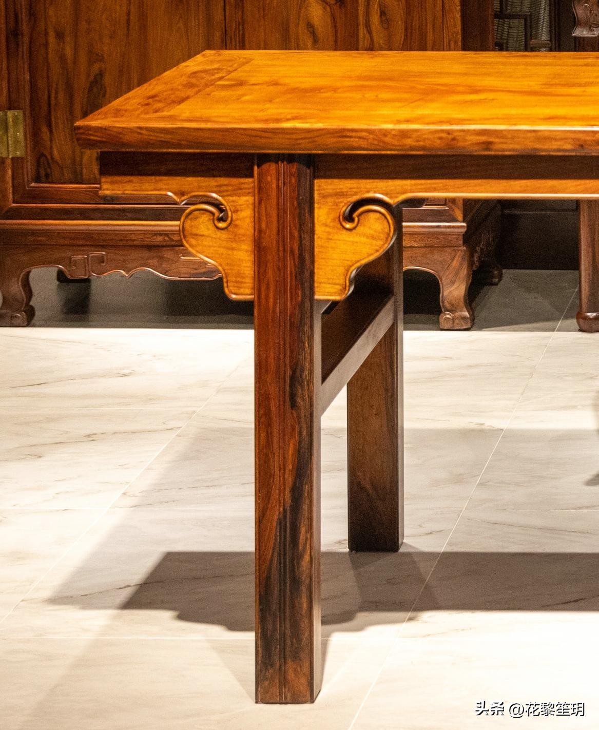 明式黄花梨书房大画案,明黄花梨夹头榫画案