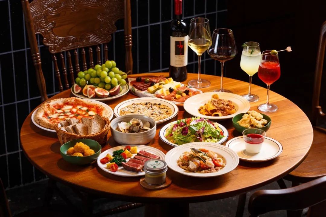 设计灵感丨高温+疫情，这18家“倒霉”的成都新店有什么看头？