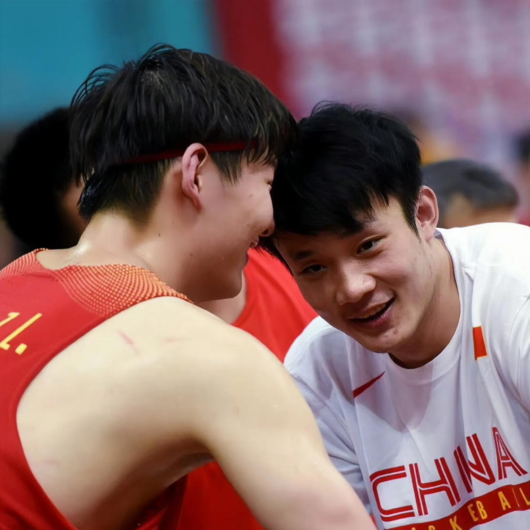 男篮现役最全能6名锋线，归化领衔，一人打出三双，一人毁于伤病