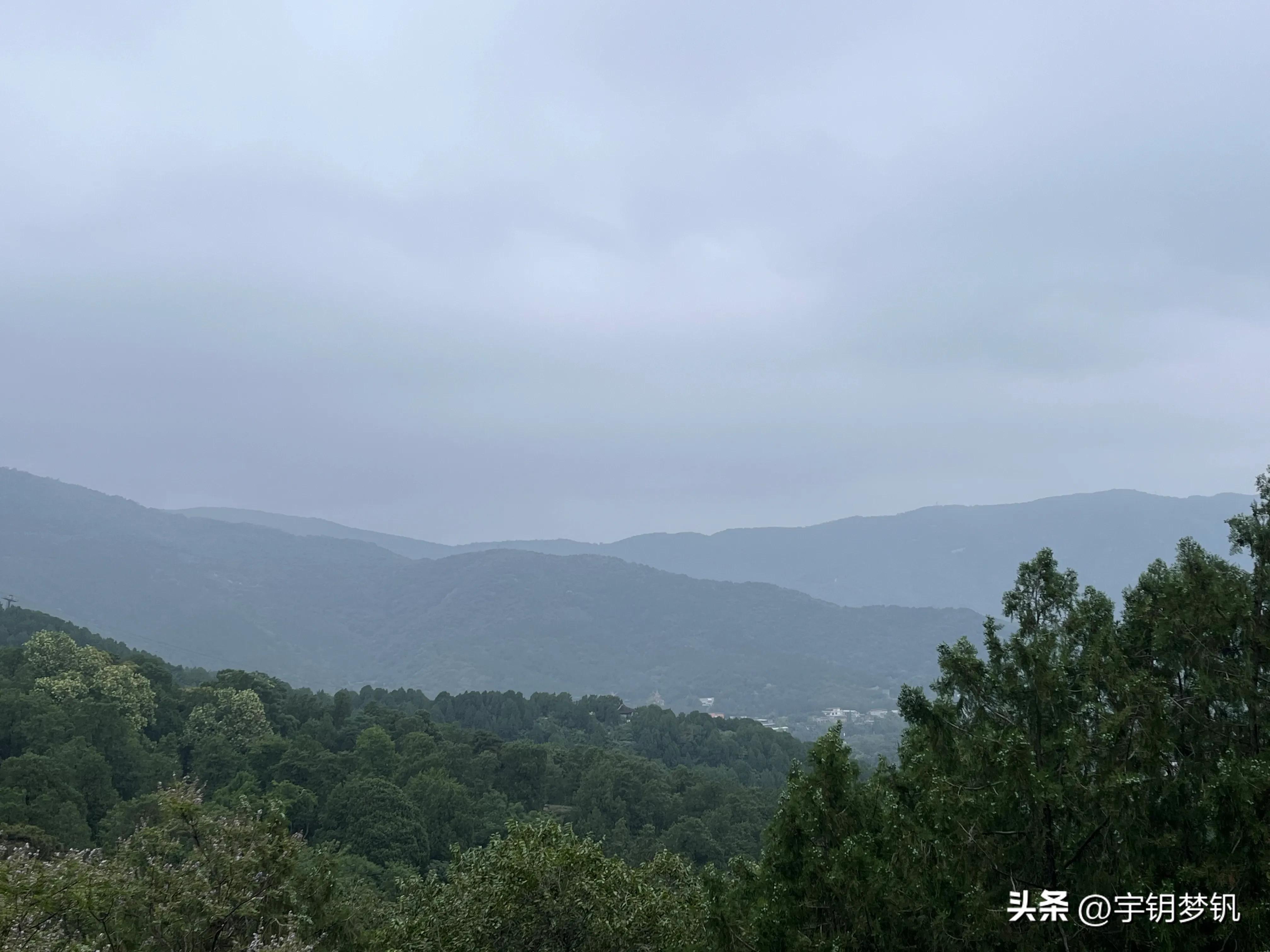 这天爬泰山要穿什么,这天爬泰山