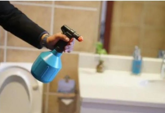 卫生间很臭放醋有用吗,卫生间太臭拿什么可以盖一下