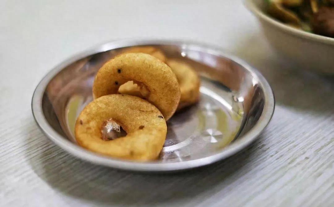 「美食城探秘」：朱一龙新片背后的隐藏美食！