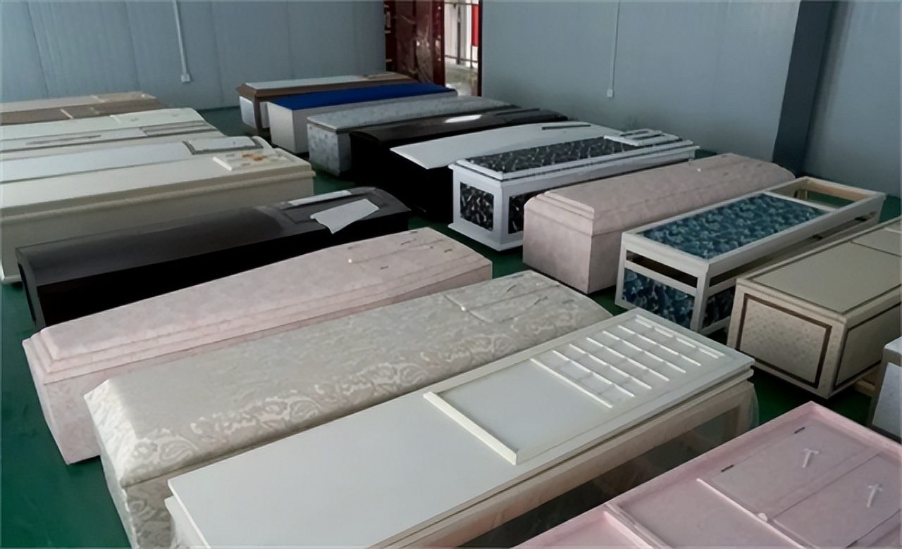 中国火葬场黄色棺材,火葬场中国