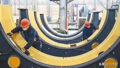 政府经济工作报告解读,政府工作报告传递重要经济新动向