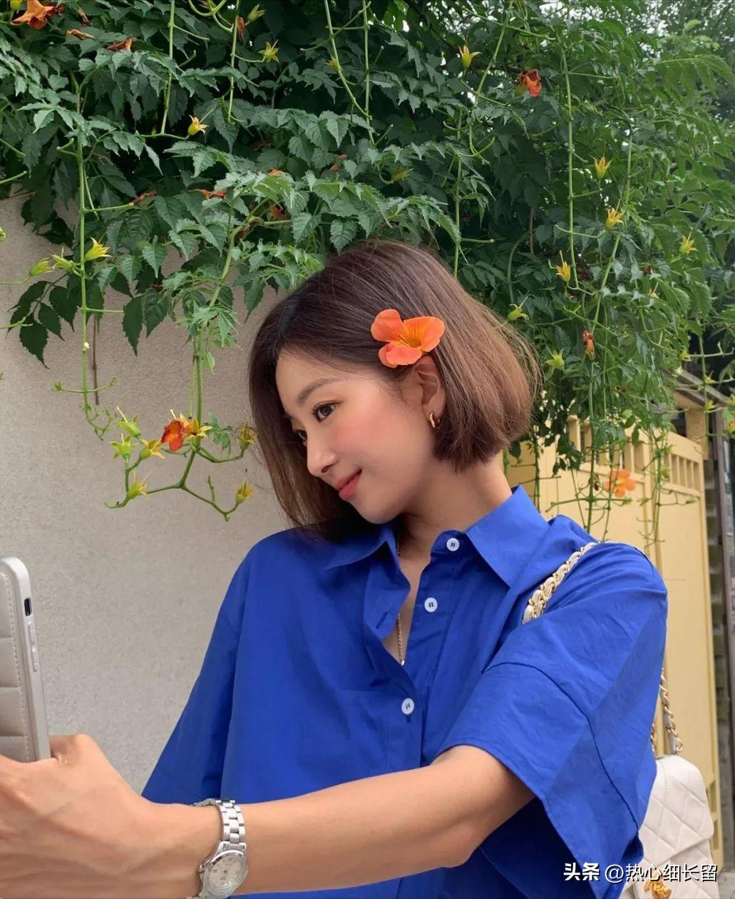 t恤加上立体感强的衬衫气场全开,女式短袖t恤衬衫