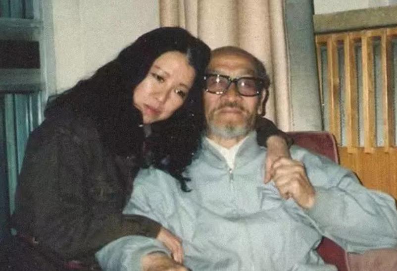 荷西去世12年，三毛自缢身亡：只要母亲同意，我可以快快乐乐去死