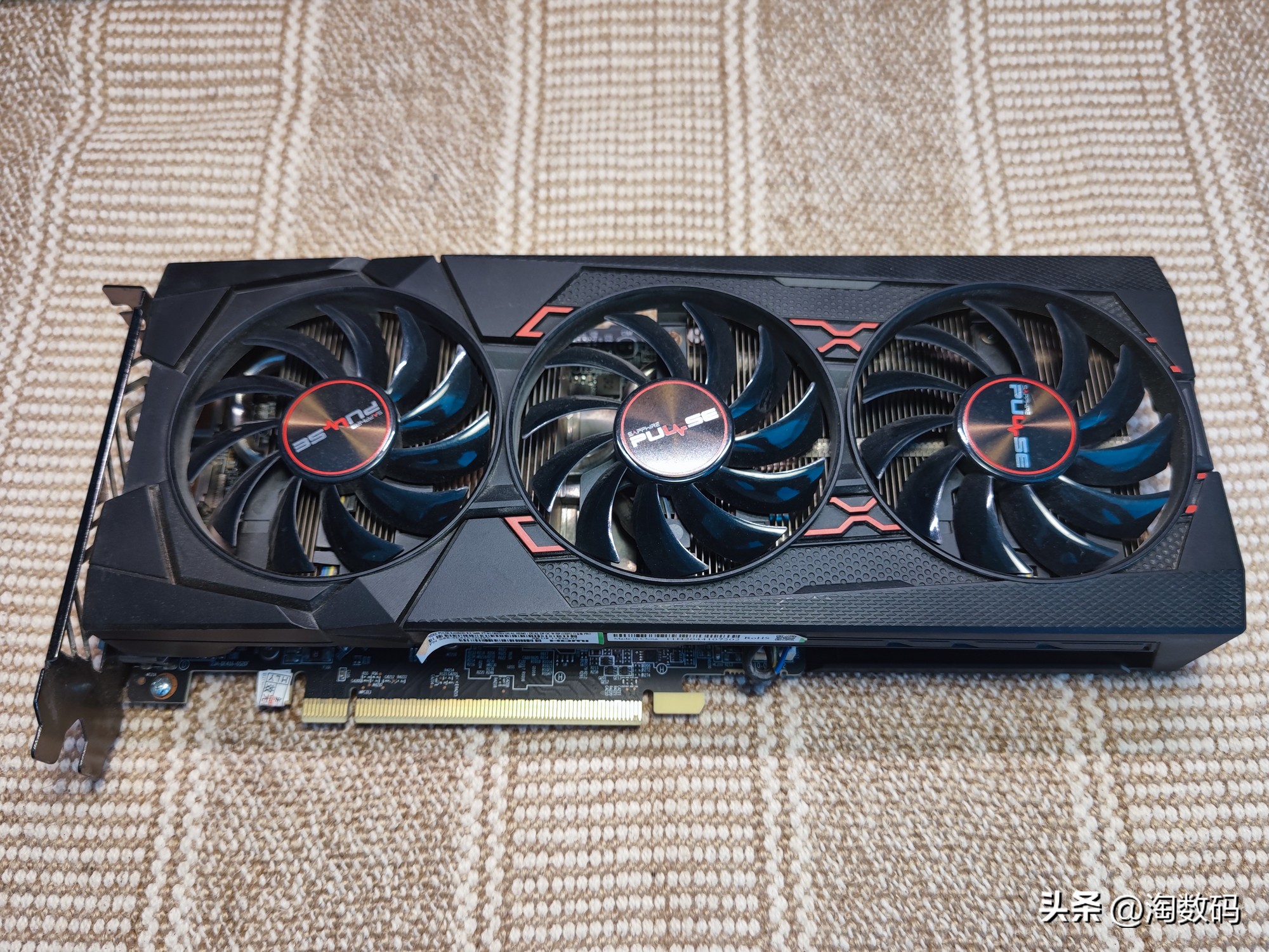 ¥589验票RX5600XT矿渣卡,号称脚踩GTX1660Super是否实至名归?