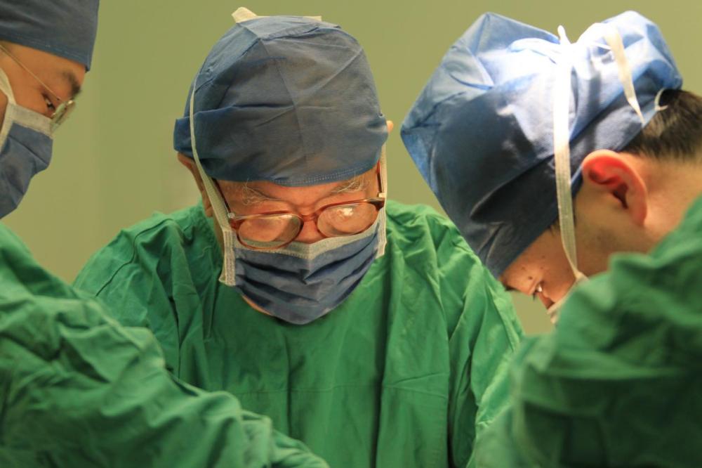 吴孟超享年99岁,吴孟超和袁隆平的关系