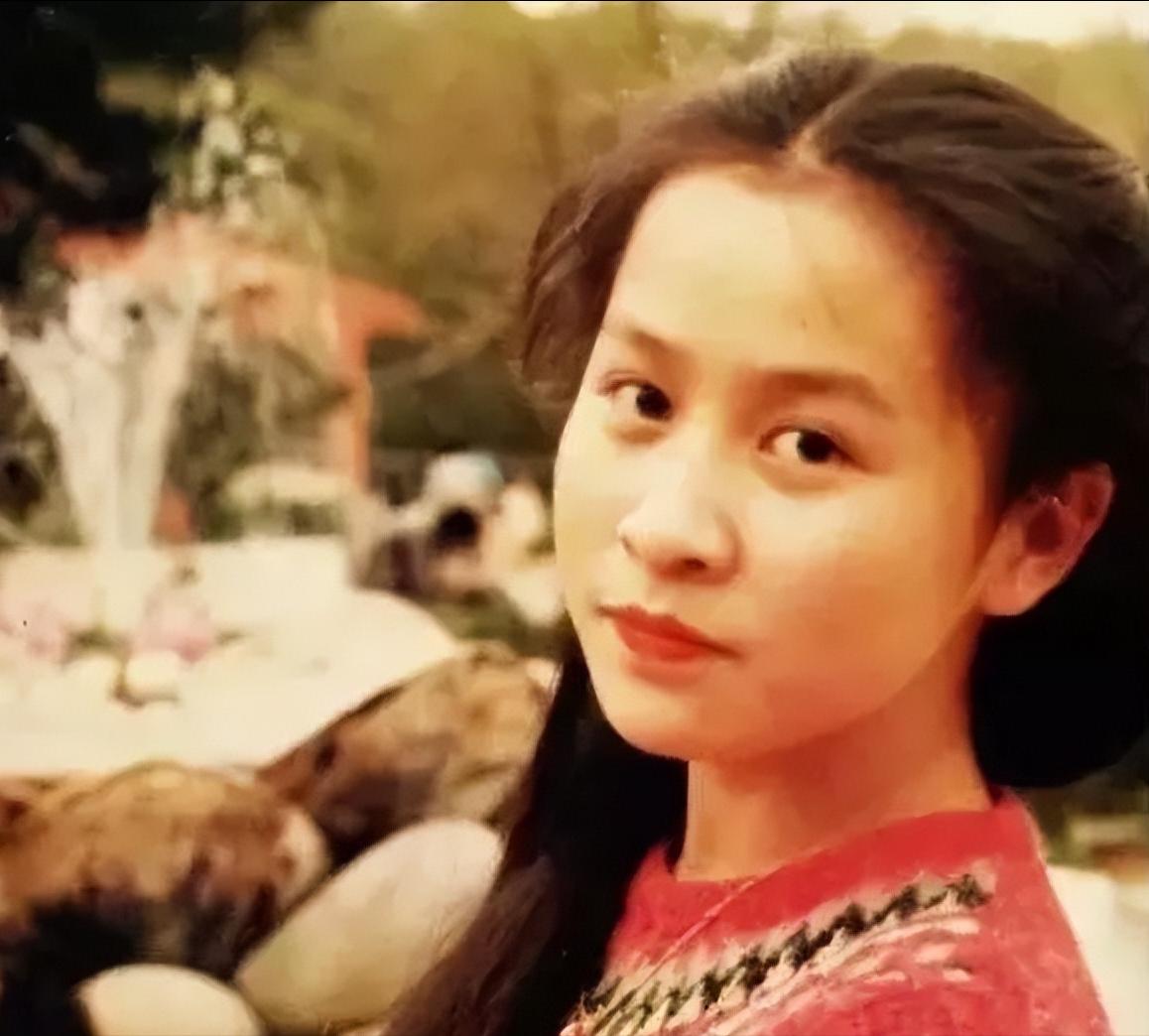 刘嘉玲遭绑架，王志文险被封杀，2000年的娱乐圈一瓜接一瓜！