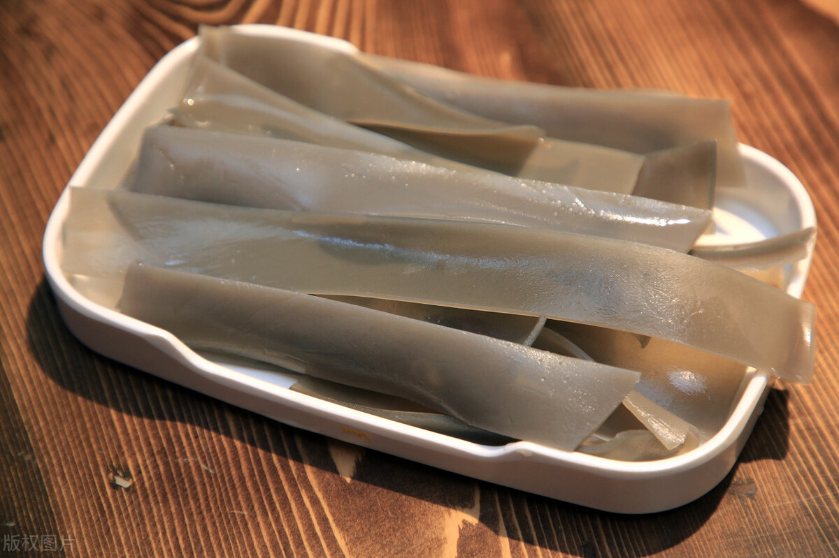 怎样用火烧检测红薯粉真假,红薯粉怎么分辨真假粉条