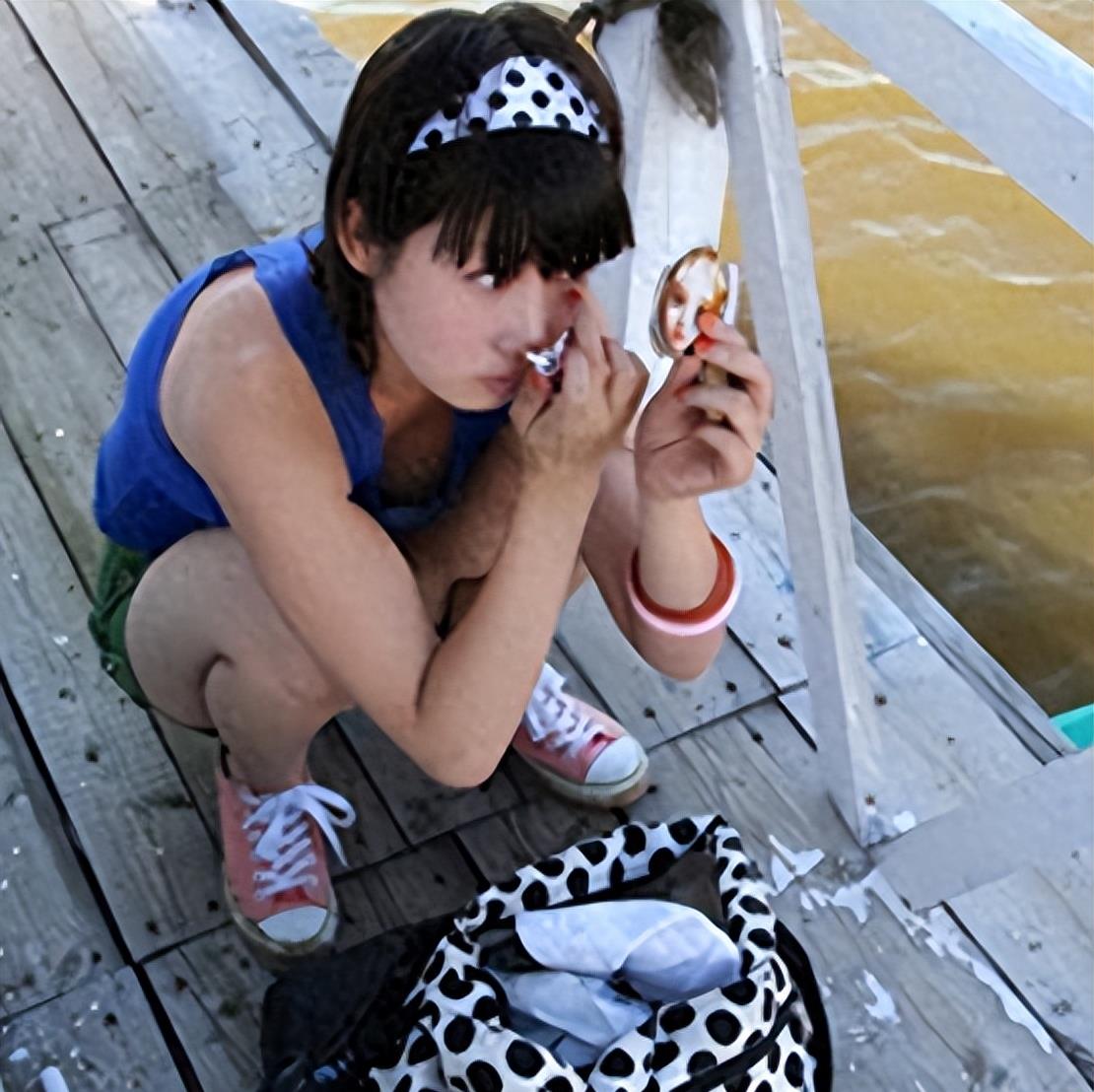 “网红模特”*筱雨张**,出道一年拍21套人体写真,现38岁仍单身未婚