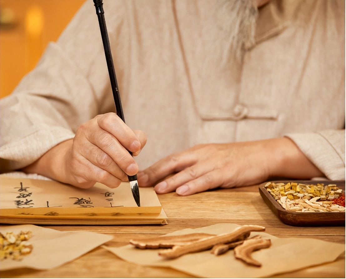 小儿口疮怎么治好得快,舌头上频繁长口疮是怎么回事