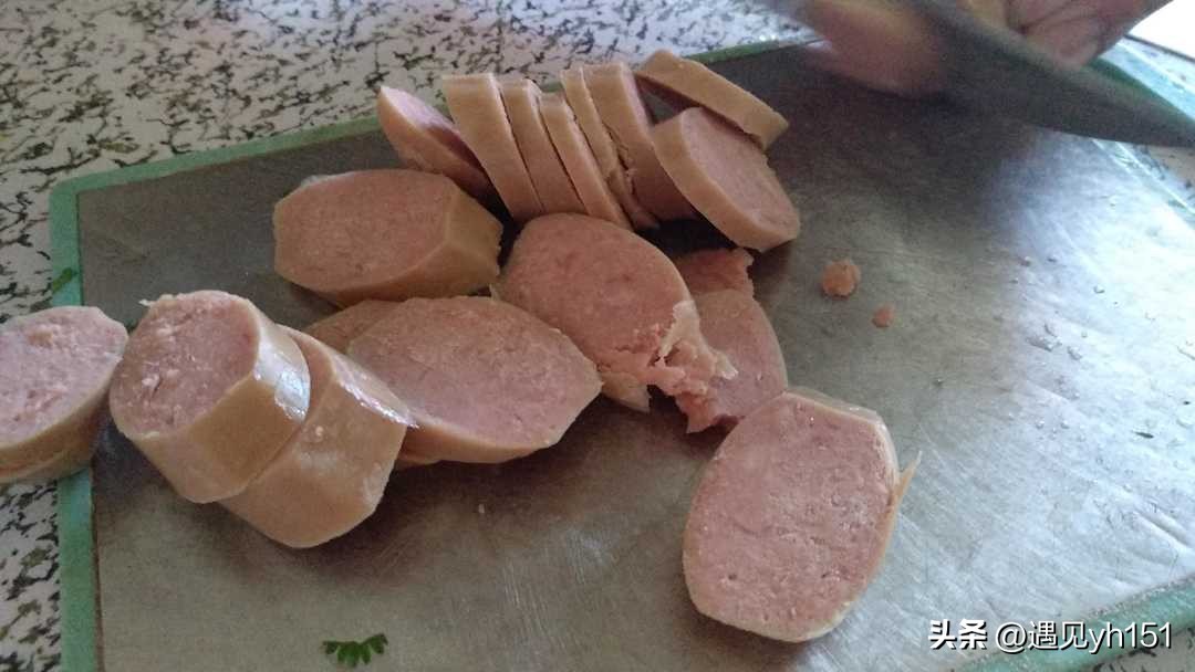 腊肉炒竹笋美味可口,腊肠炒竹笋的家常做法